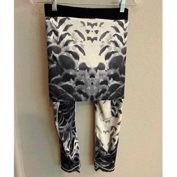 Lululemon Wunder Under Pant SE Dance
Pretty Plume Angel Wing Black 4 - Picture 8 of 8